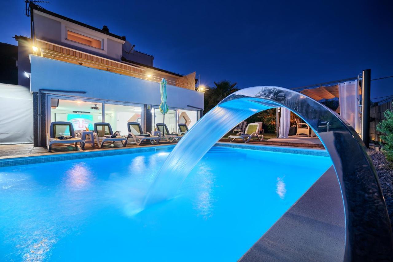 Sun Castle Holiday House Babic Kaštel Stari Zewnętrze zdjęcie