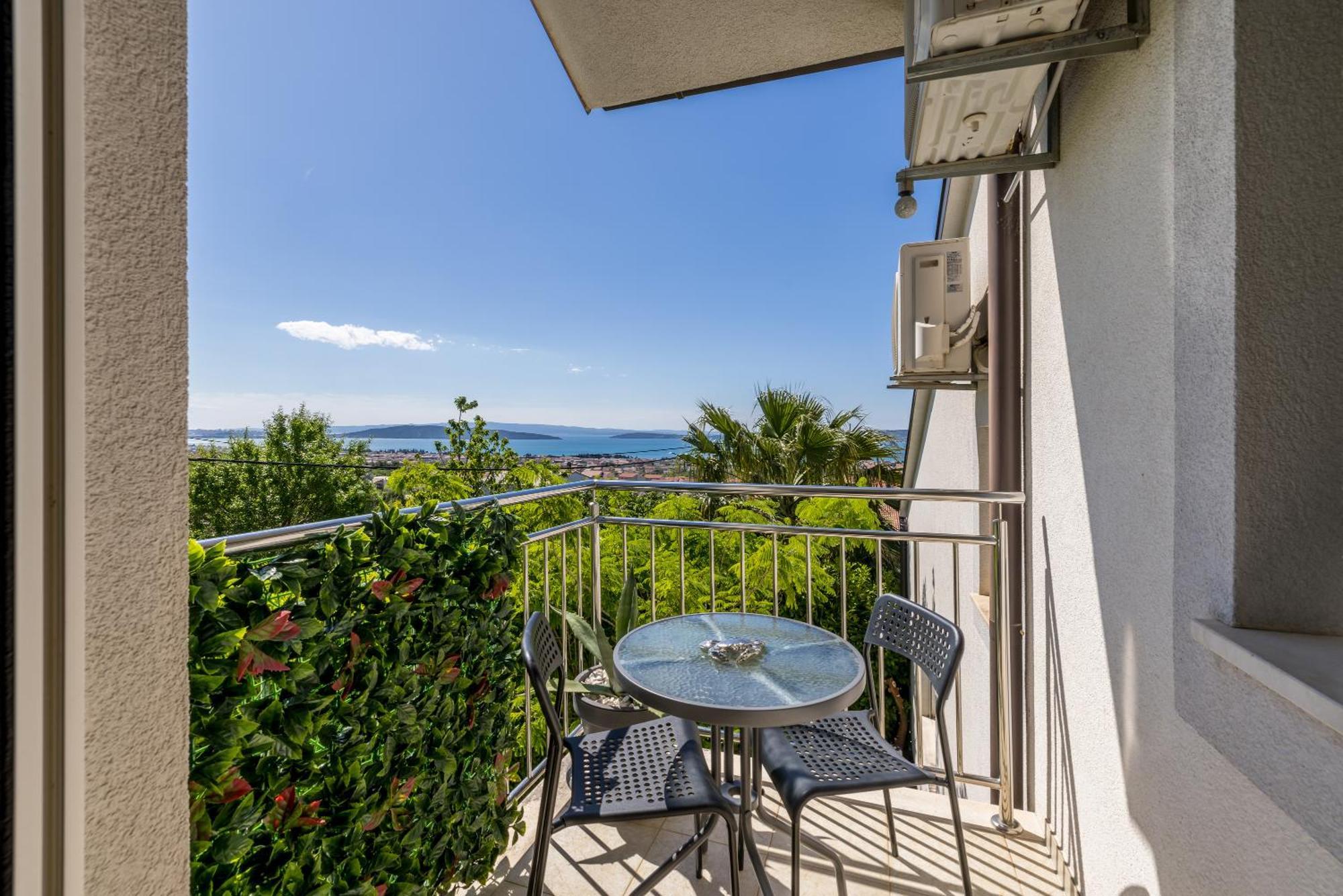Sun Castle Holiday House Babic Kaštel Stari Zewnętrze zdjęcie