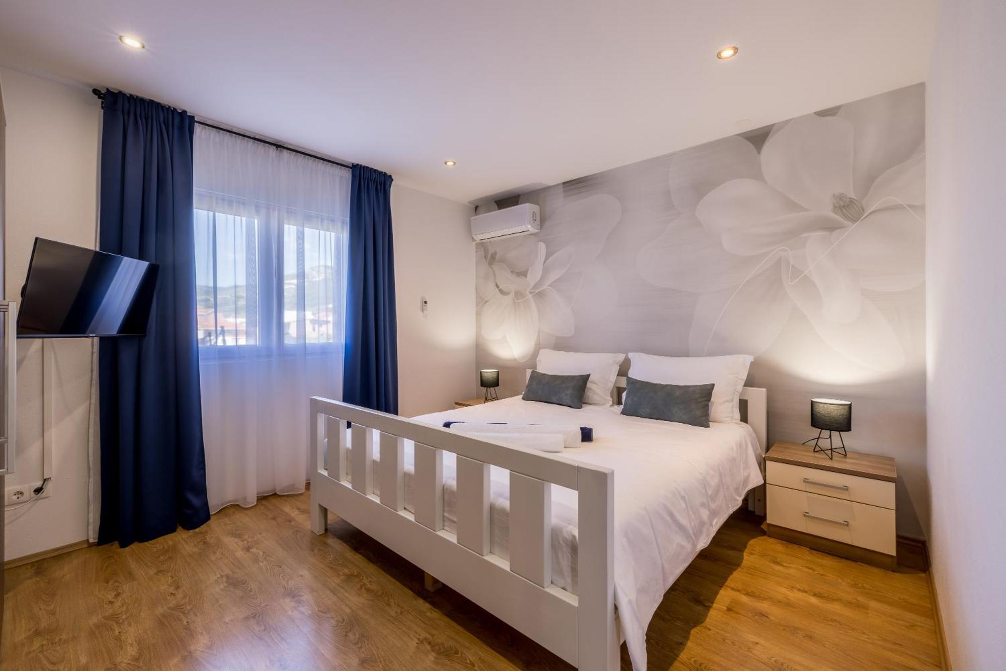 Sun Castle Holiday House Babic Kaštel Stari Zewnętrze zdjęcie