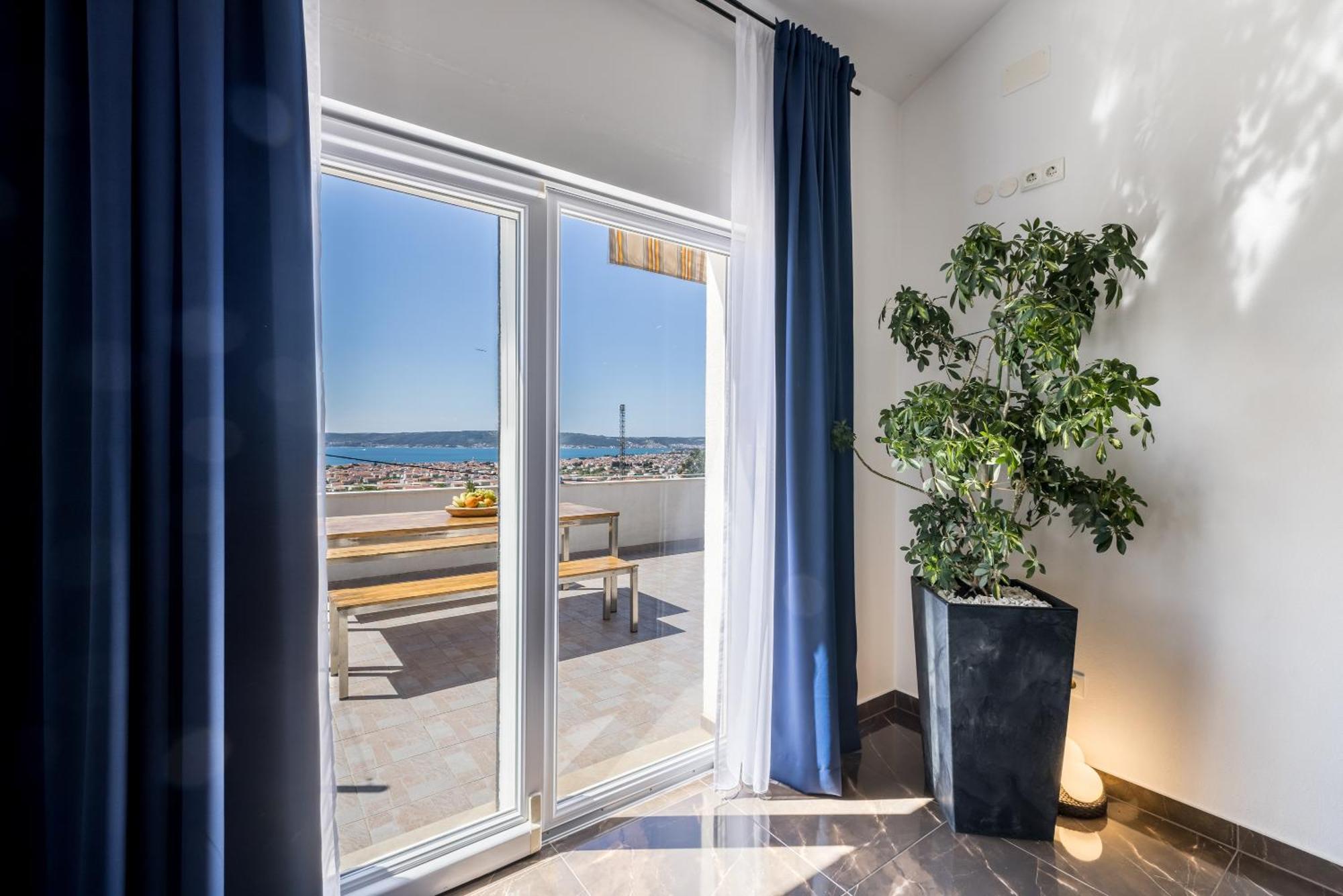 Sun Castle Holiday House Babic Kaštel Stari Zewnętrze zdjęcie