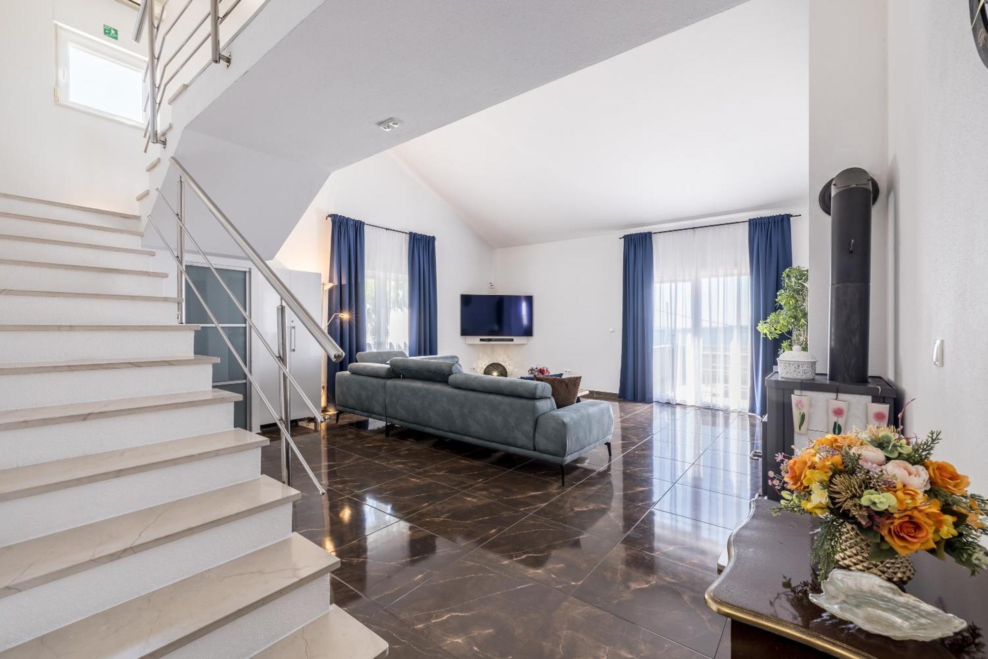 Sun Castle Holiday House Babic Kaštel Stari Zewnętrze zdjęcie