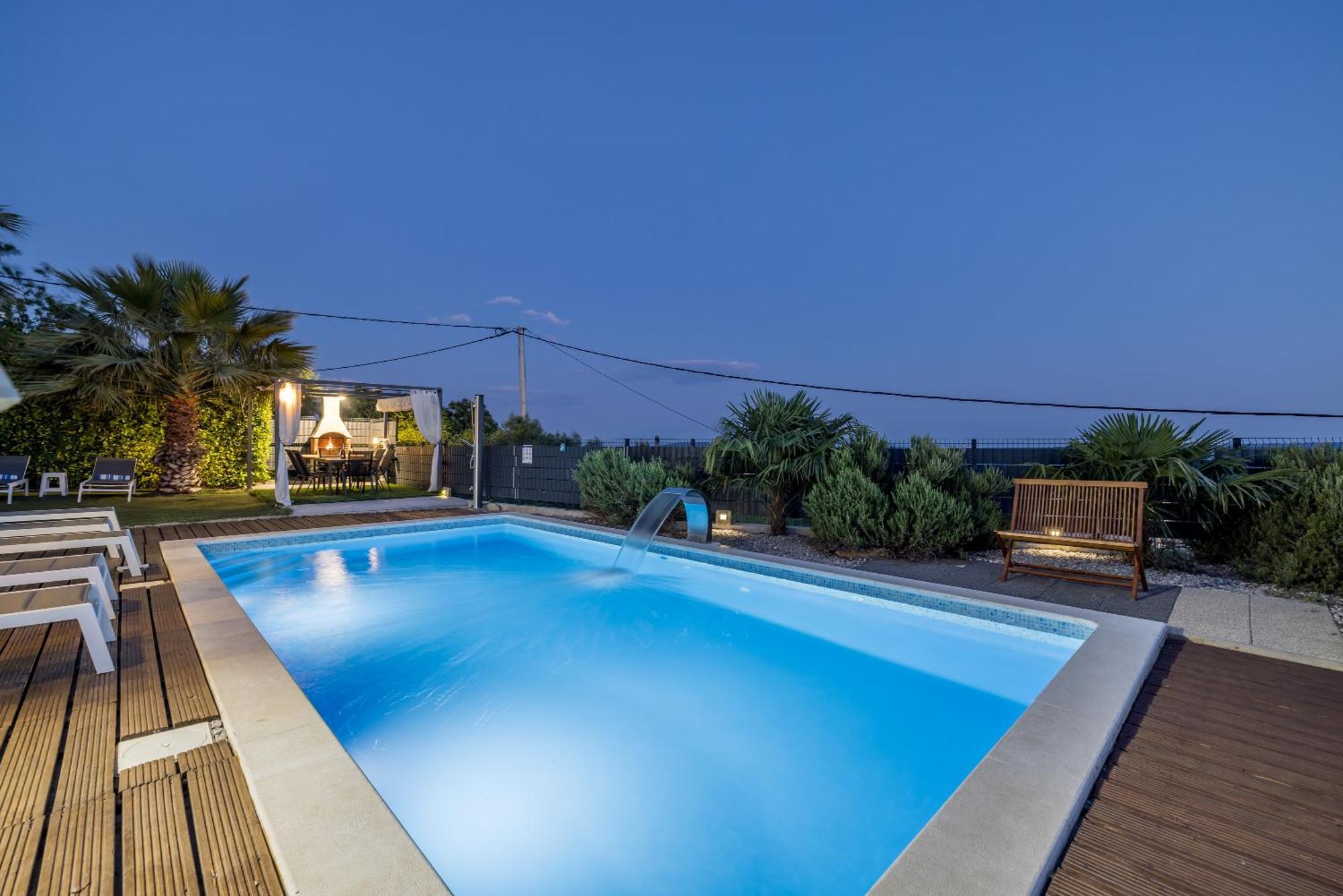Sun Castle Holiday House Babic Kaštel Stari Zewnętrze zdjęcie