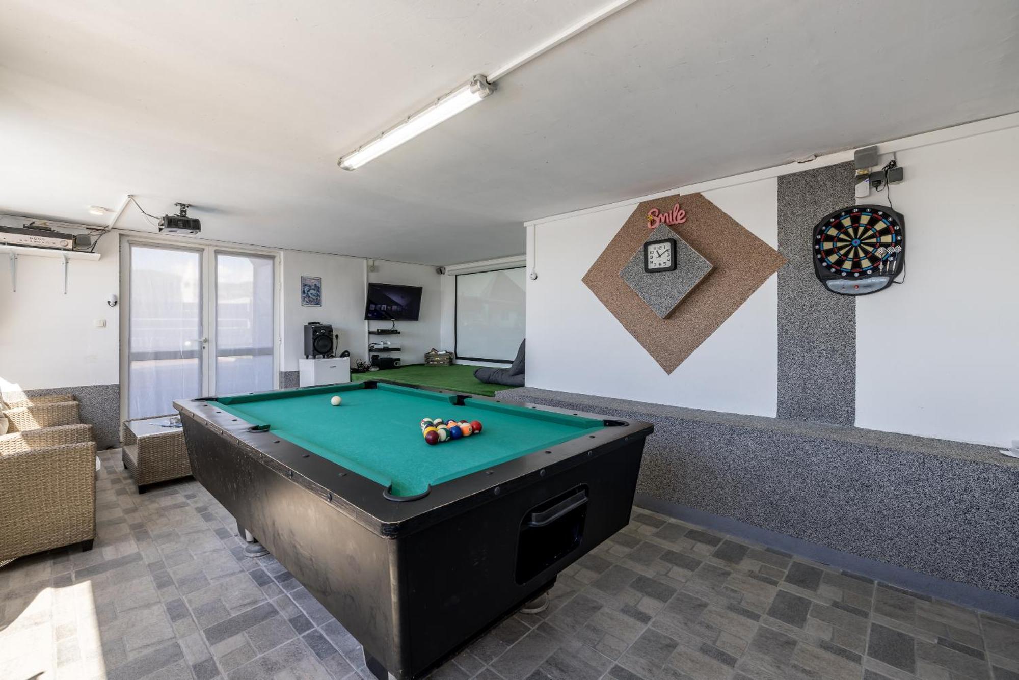 Sun Castle Holiday House Babic Kaštel Stari Zewnętrze zdjęcie