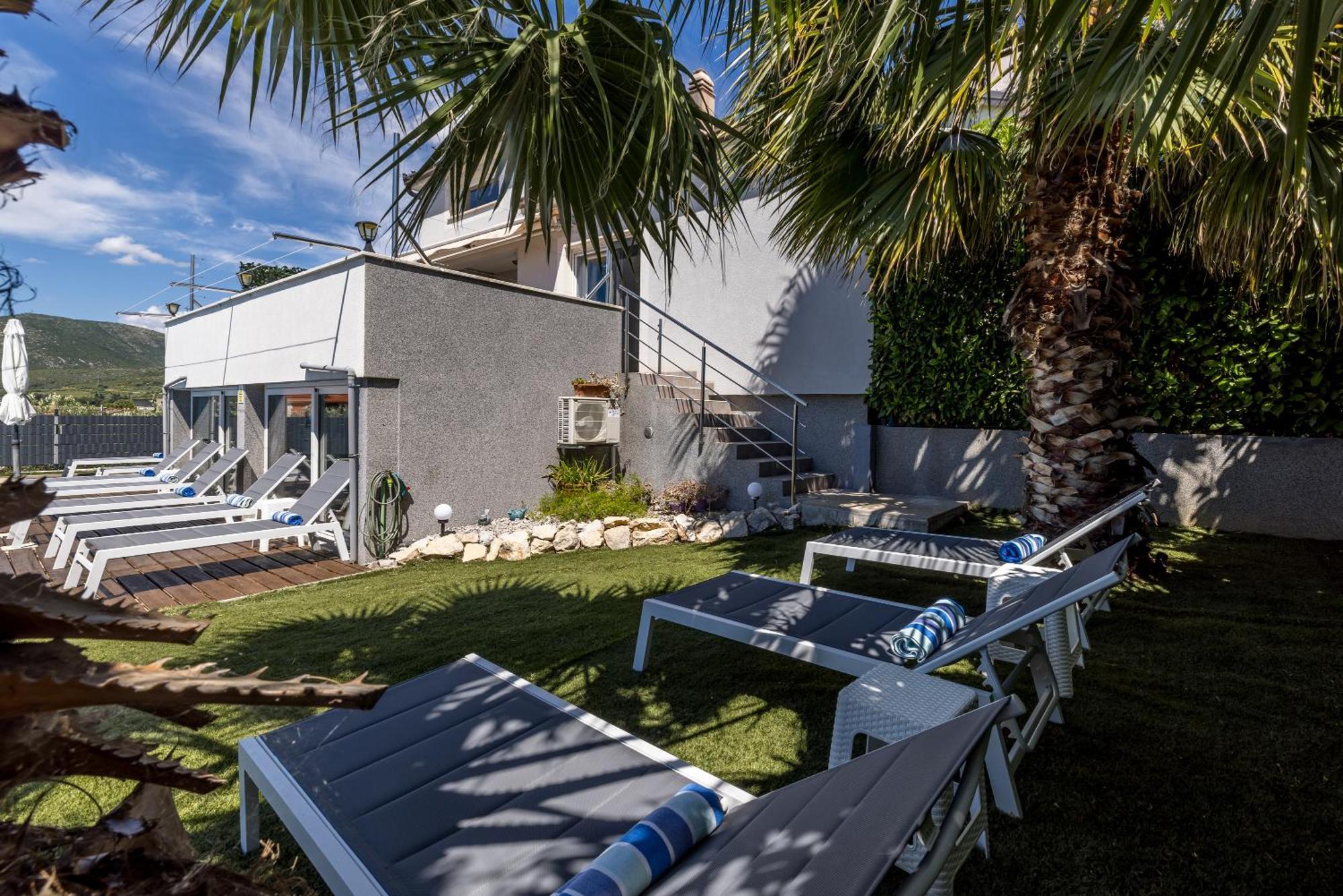Sun Castle Holiday House Babic Kaštel Stari Zewnętrze zdjęcie