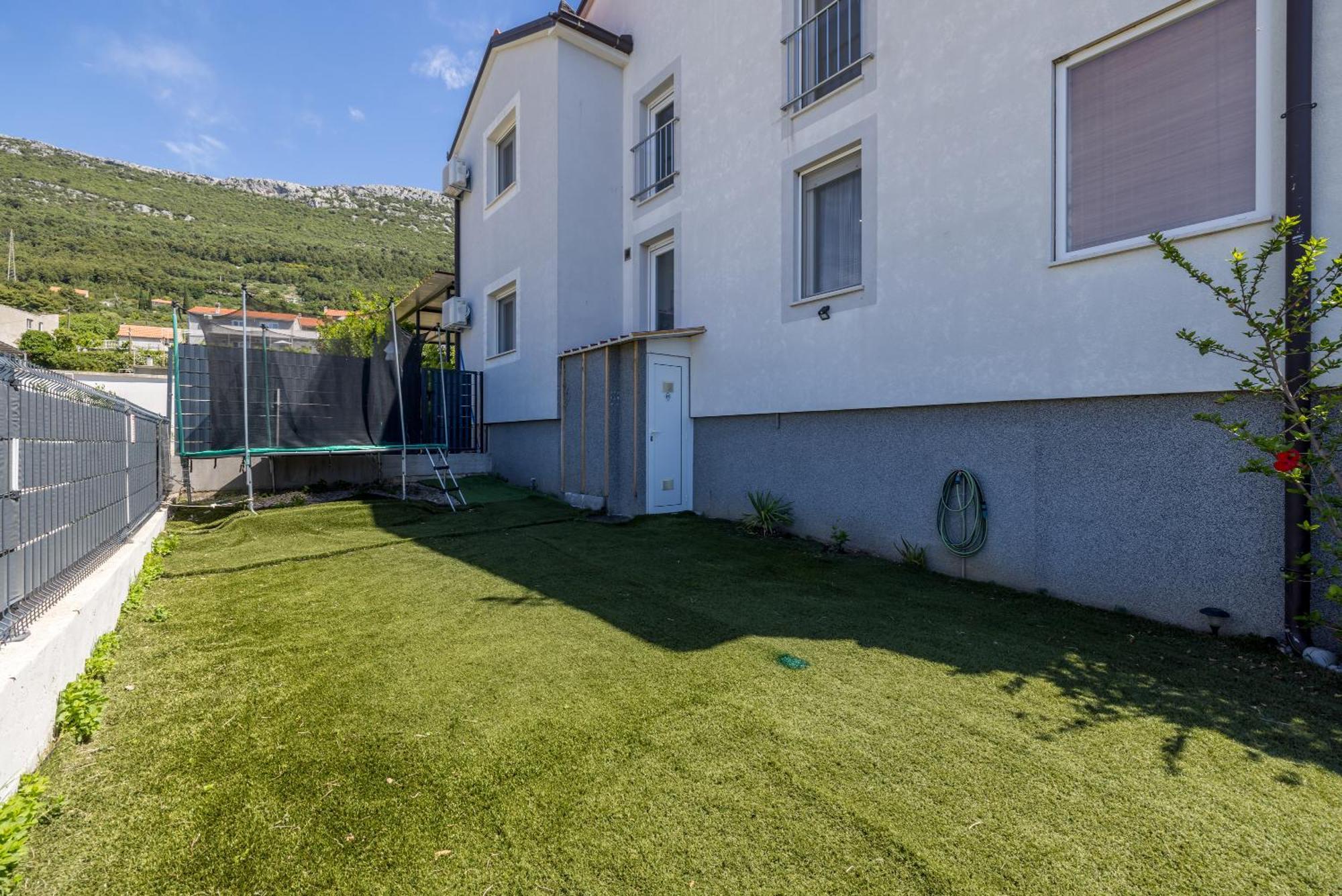 Sun Castle Holiday House Babic Kaštel Stari Zewnętrze zdjęcie