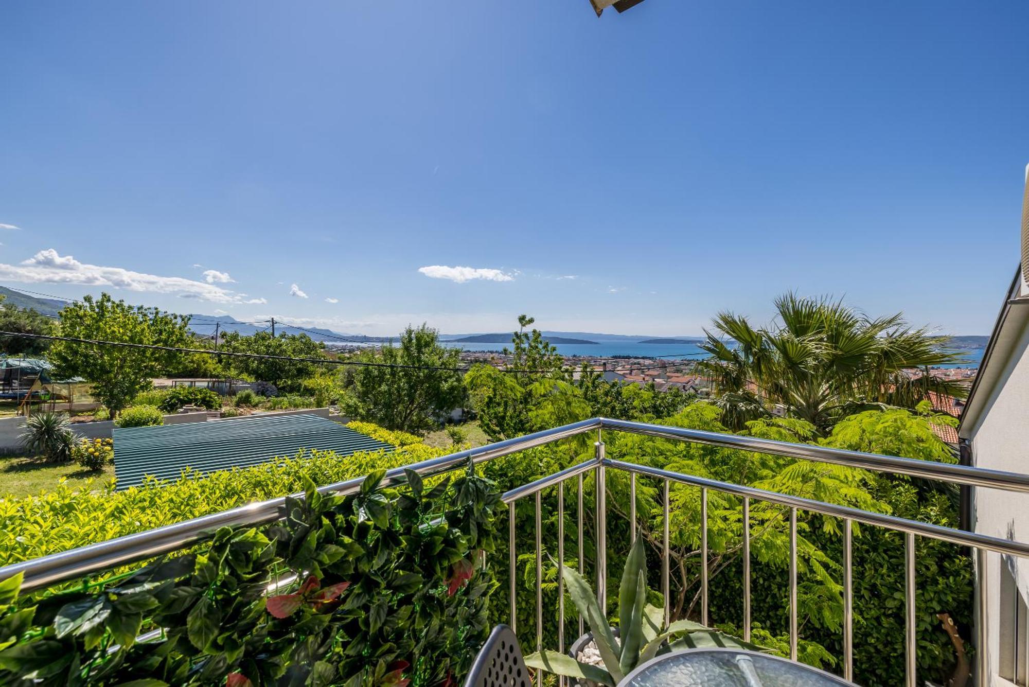 Sun Castle Holiday House Babic Kaštel Stari Zewnętrze zdjęcie
