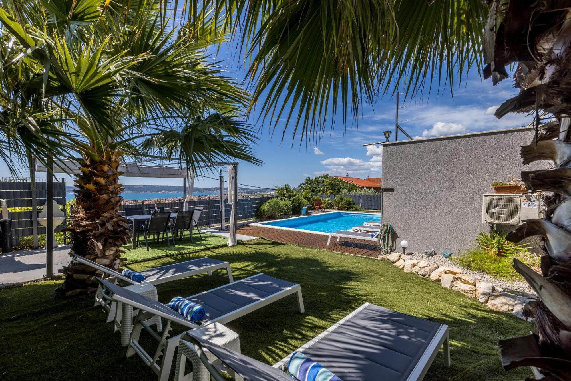 Sun Castle Holiday House Babic Kaštel Stari Zewnętrze zdjęcie