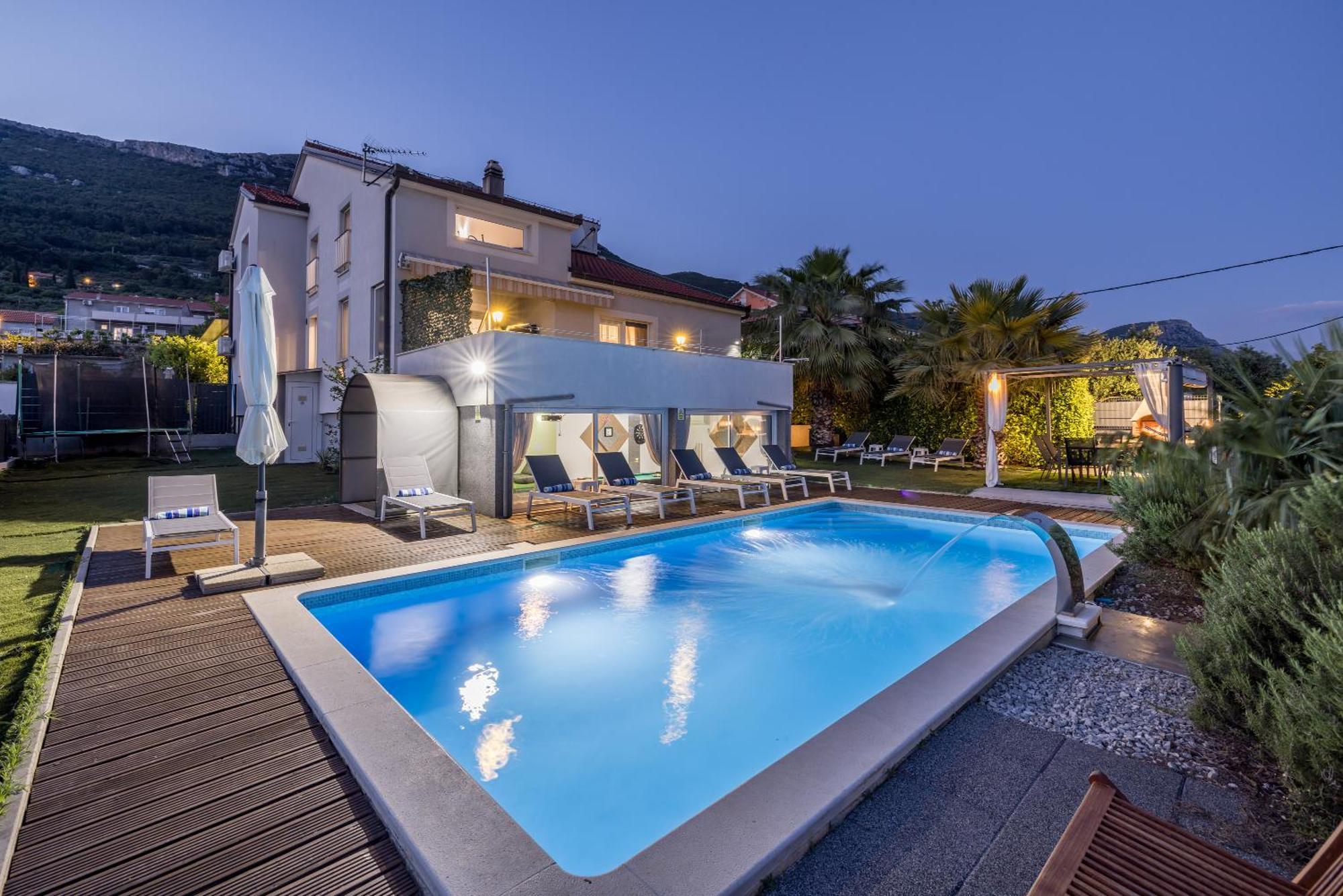 Sun Castle Holiday House Babic Kaštel Stari Zewnętrze zdjęcie